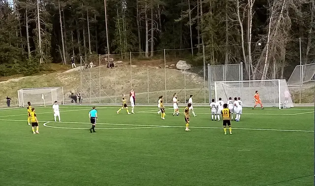 Huddinge skänker bort tre poäng – igen