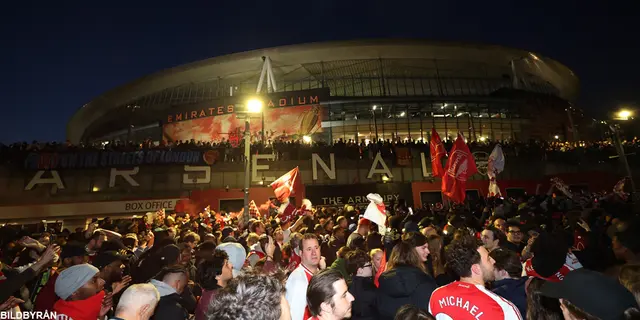 Bildextra: Här firar Arsenal-fansen ligatiteln
