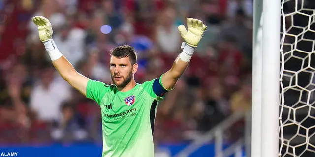 Maarten Paes är Ajax nya målvakt