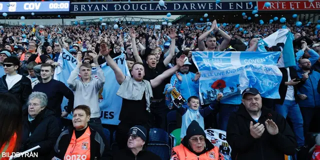 Bildextra: Coventry-fansens resa till Lancashire och Premier League