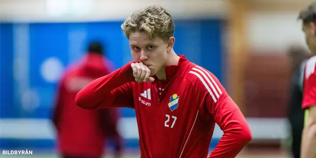 Första talangen på två år att flyttas upp